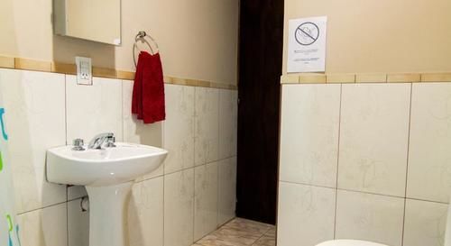 Apart Hotel El Duende Пуэрто-Игуасу Экстерьер фото